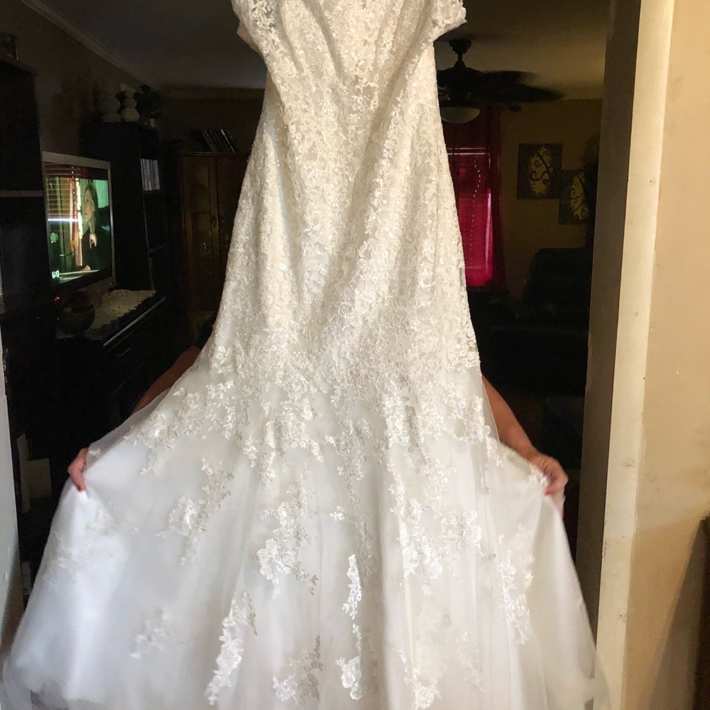 Wedding dress